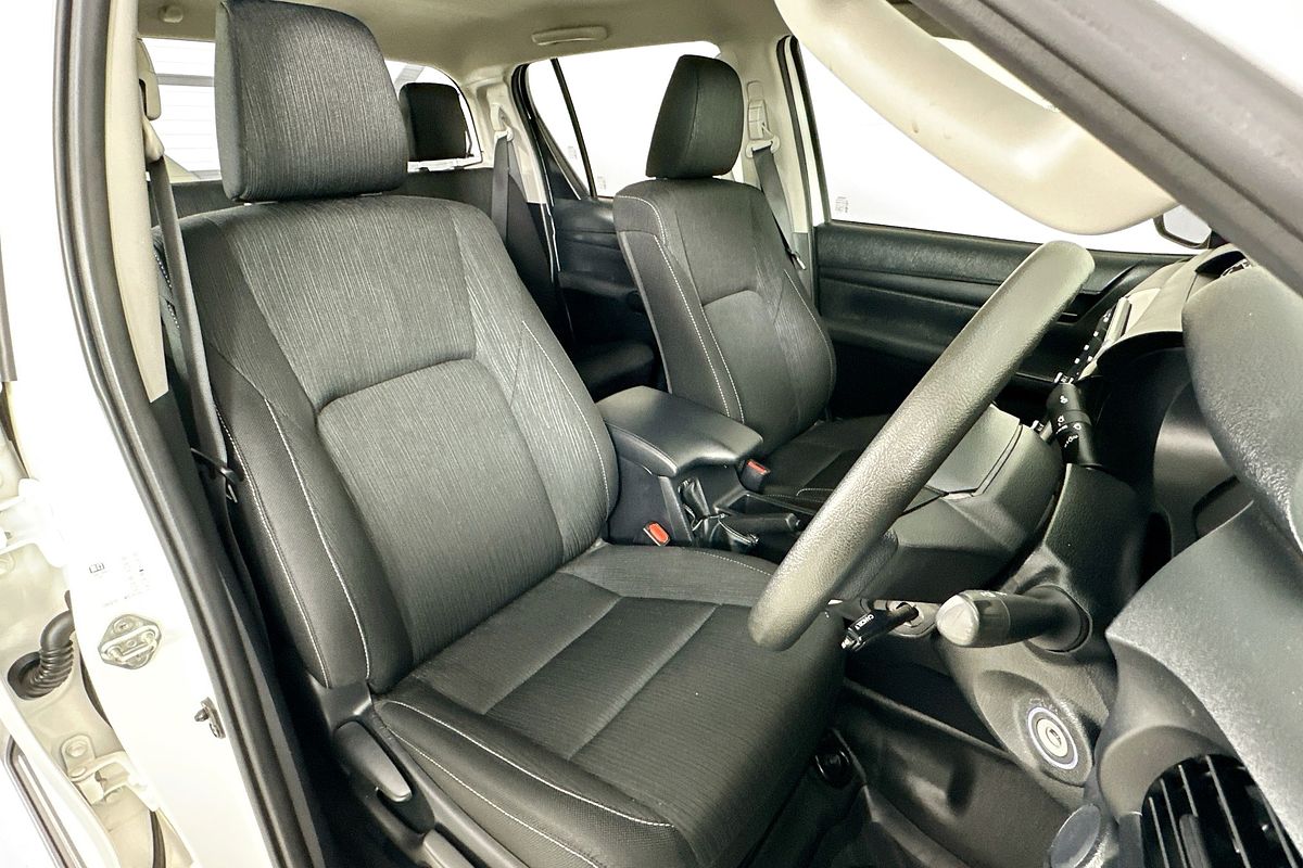 2023 Toyota HILUX SR (4x4) GUN126R 4X4