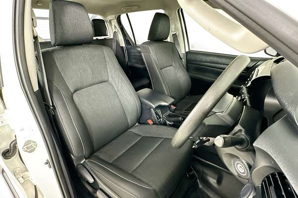 2023 Toyota HILUX SR (4x4) GUN126R 4X4