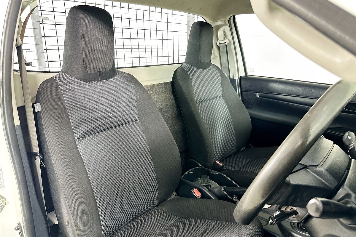 2016 Toyota Hilux WORKMATE GUN122R REAR WHEEL DRIVE