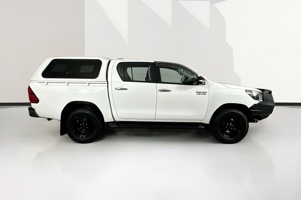 2017 Toyota HILUX SR (4x4) GUN126R 4X4