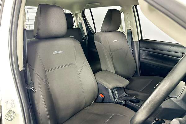 2024 Toyota HILUX SR (4x4) GUN126R 4X4