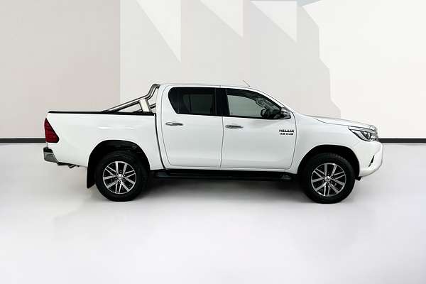 2017 Toyota HILUX SR5 (4x4) GUN126R 4X4