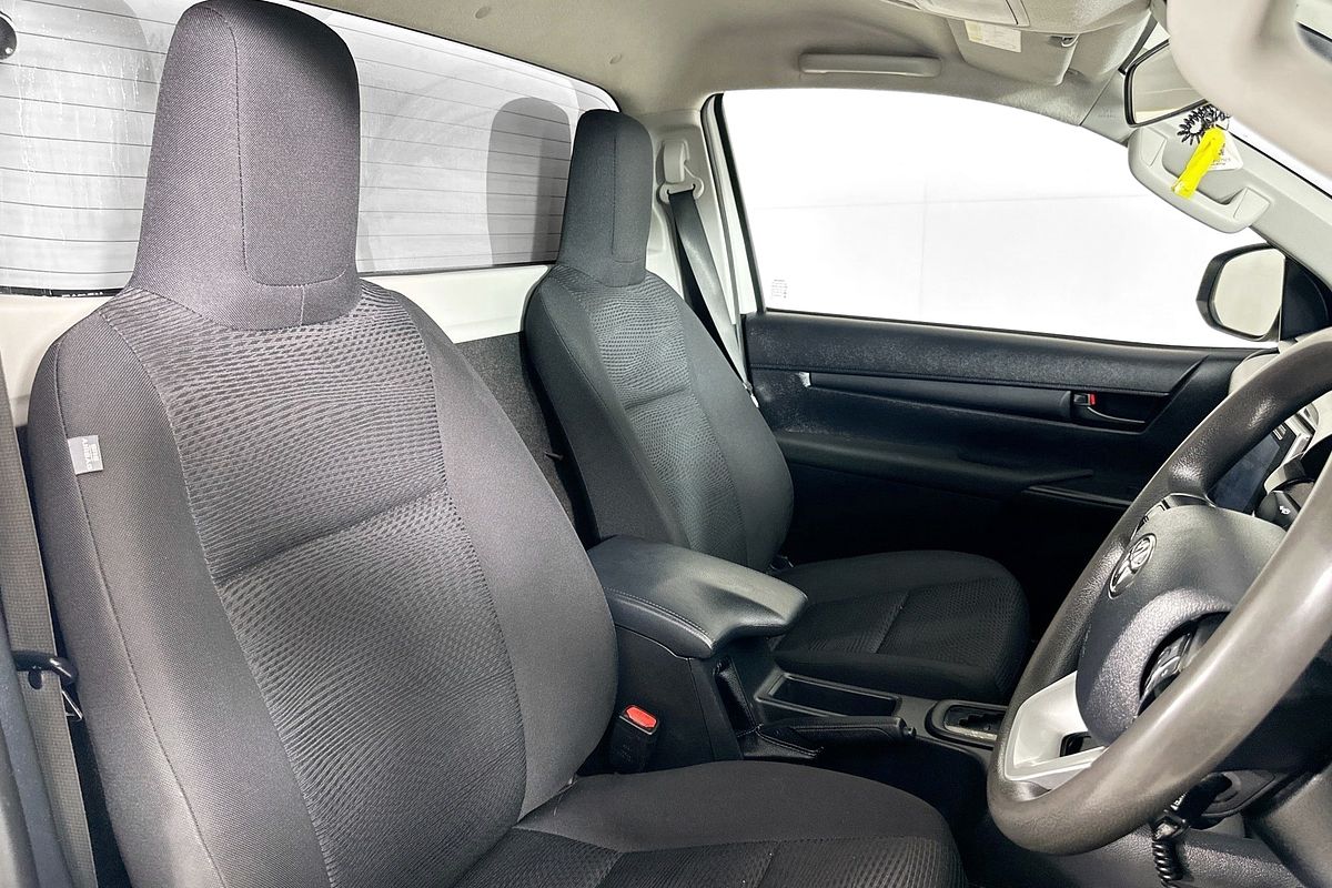 2019 Toyota HILUX SR (4x4) GUN126R MY19 4X4