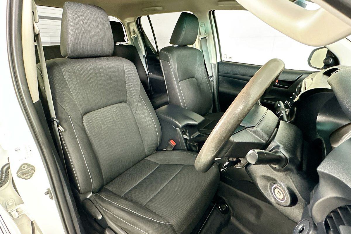 2021 Toyota HILUX SR (4x4) GUN126R 4X4