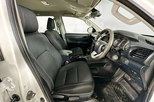 2021 Toyota HILUX SR (4x4) GUN126R 4X4