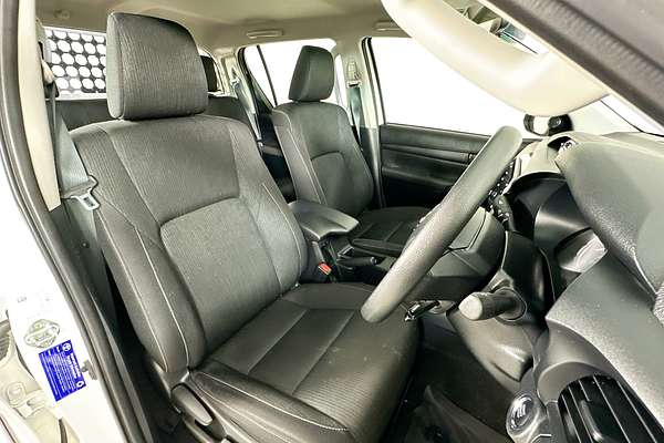 2024 Toyota HILUX SR 48V (4x4) GUN126R 4X4