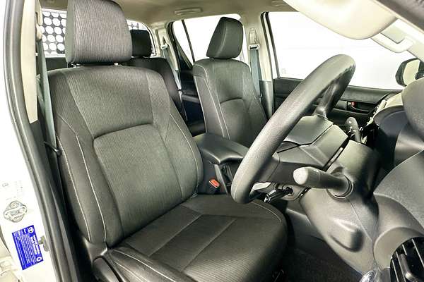 2024 Toyota HILUX SR 48V (4x4) GUN126R 4X4