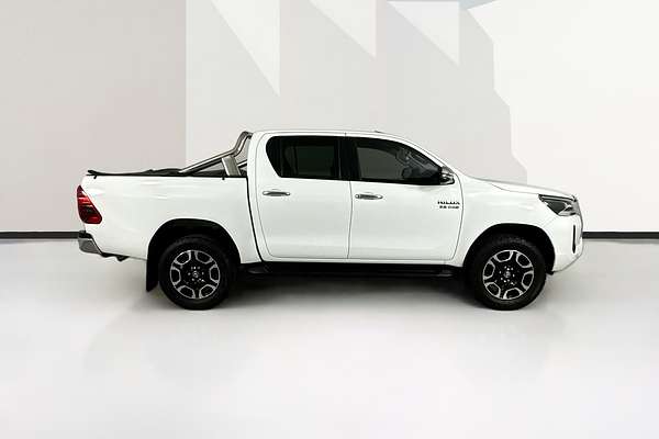 2021 Toyota HILUX SR5 (4x4) GUN126R FACELIFT 4X4