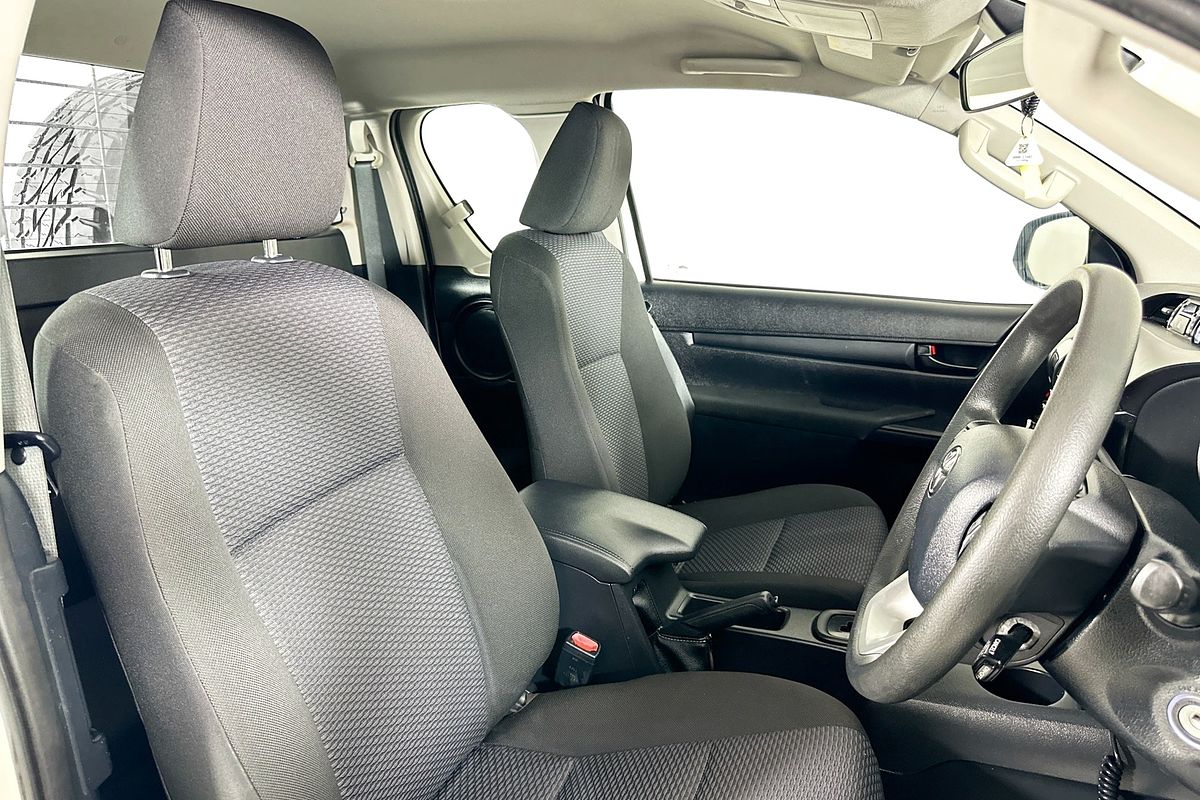 2021 Toyota HILUX WORKMATE (4x4) GUN125R FACELIFT 4X4