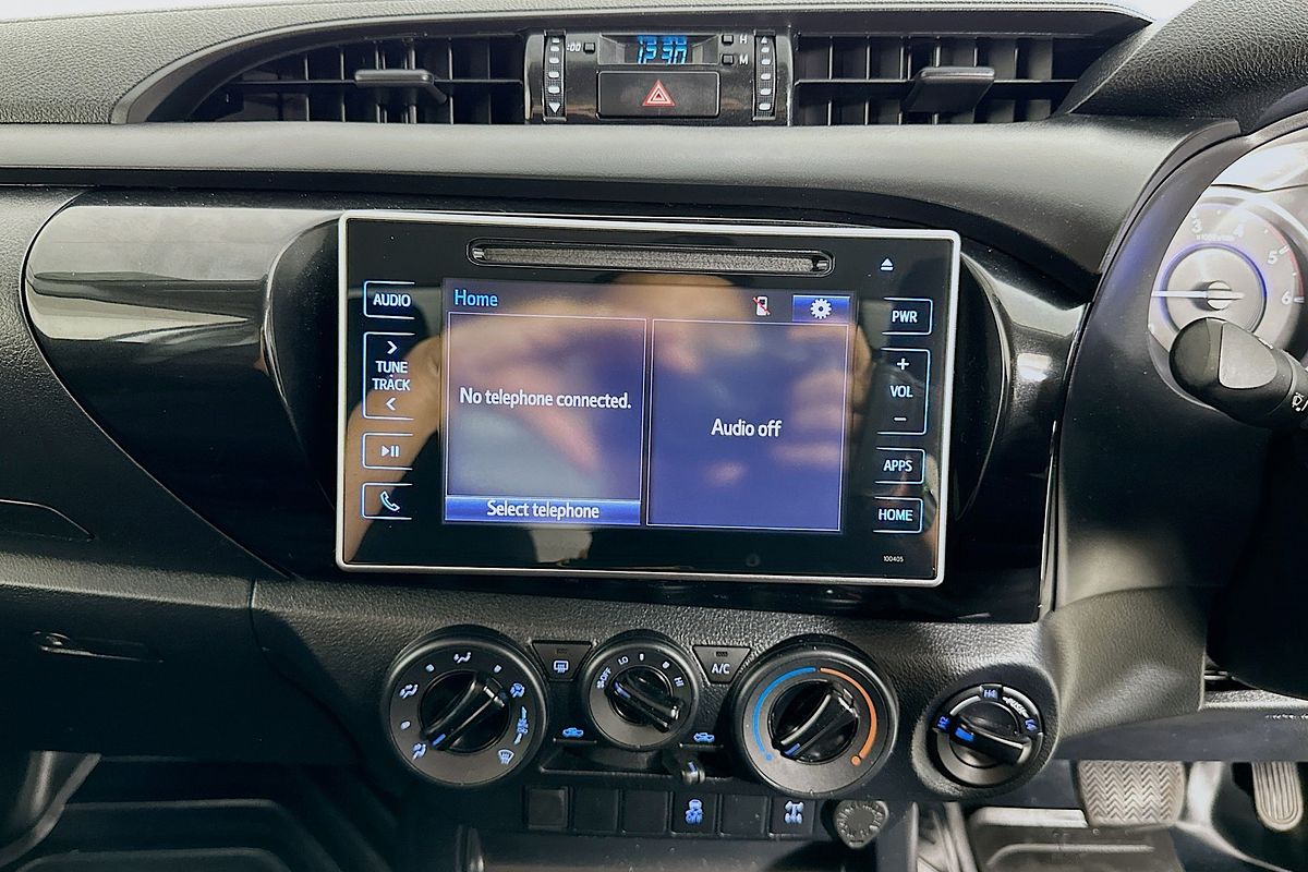 2018 Toyota HILUX SR (4x4) GUN126R MY17 4X4