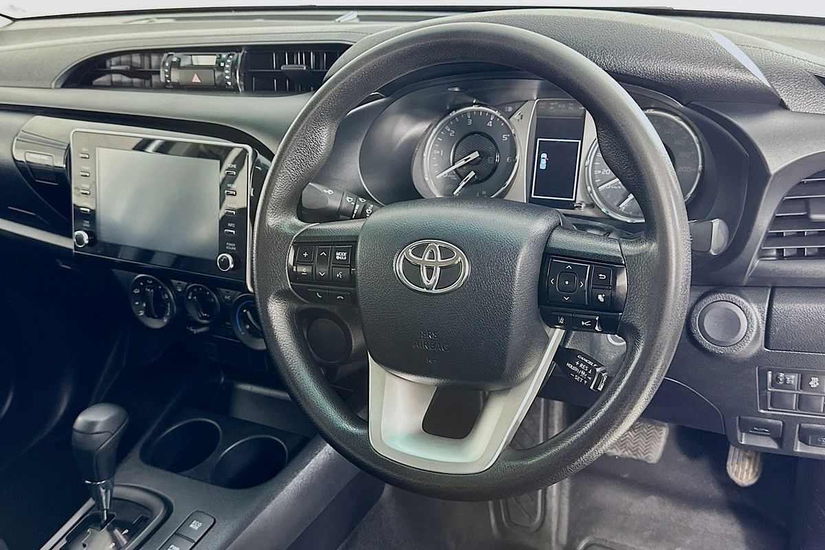 2021 Toyota HILUX SR (4x4) GUN126R FACELIFT 4X4