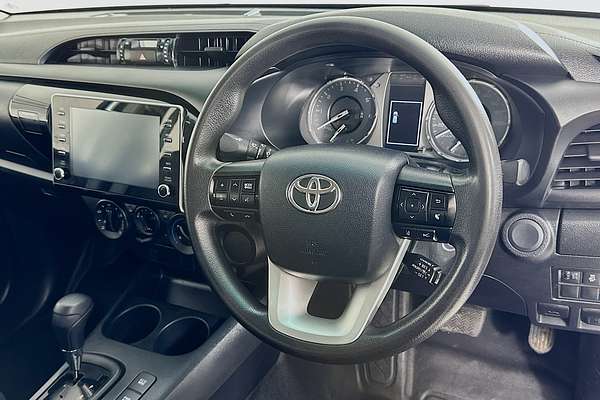 2021 Toyota HILUX SR (4x4) GUN126R FACELIFT 4X4
