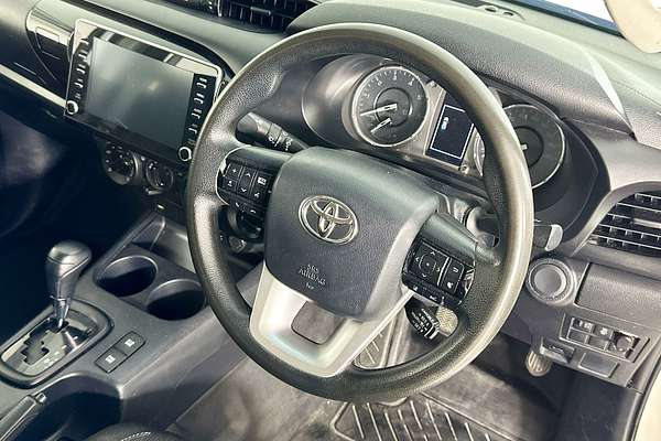 2021 Toyota HILUX SR (4x4) GUN126R 4X4