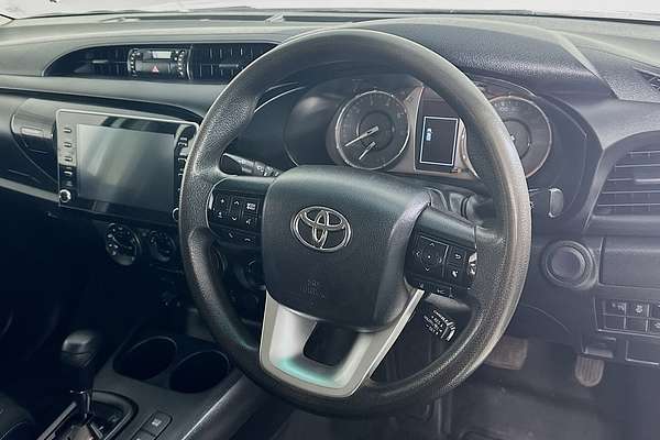 2021 Toyota HILUX SR (4x4) GUN126R FACELIFT 4X4