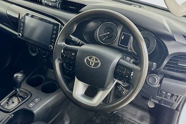 2022 Toyota HILUX SR (4x4) GUN126R 4X4