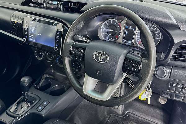 2021 Toyota HILUX SR (4x4) GUN126R FACELIFT 4X4
