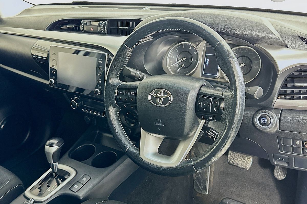 2021 Toyota HILUX SR5 (4x4) GUN126R FACELIFT 4X4