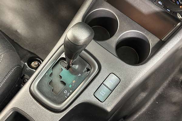 2020 Toyota HILUX SR (4x4) GUN126R FACELIFT 4X4