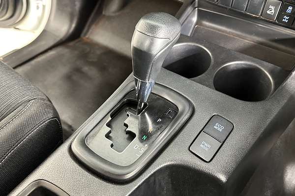 2021 Toyota HILUX SR (4x4) GUN126R 4X4