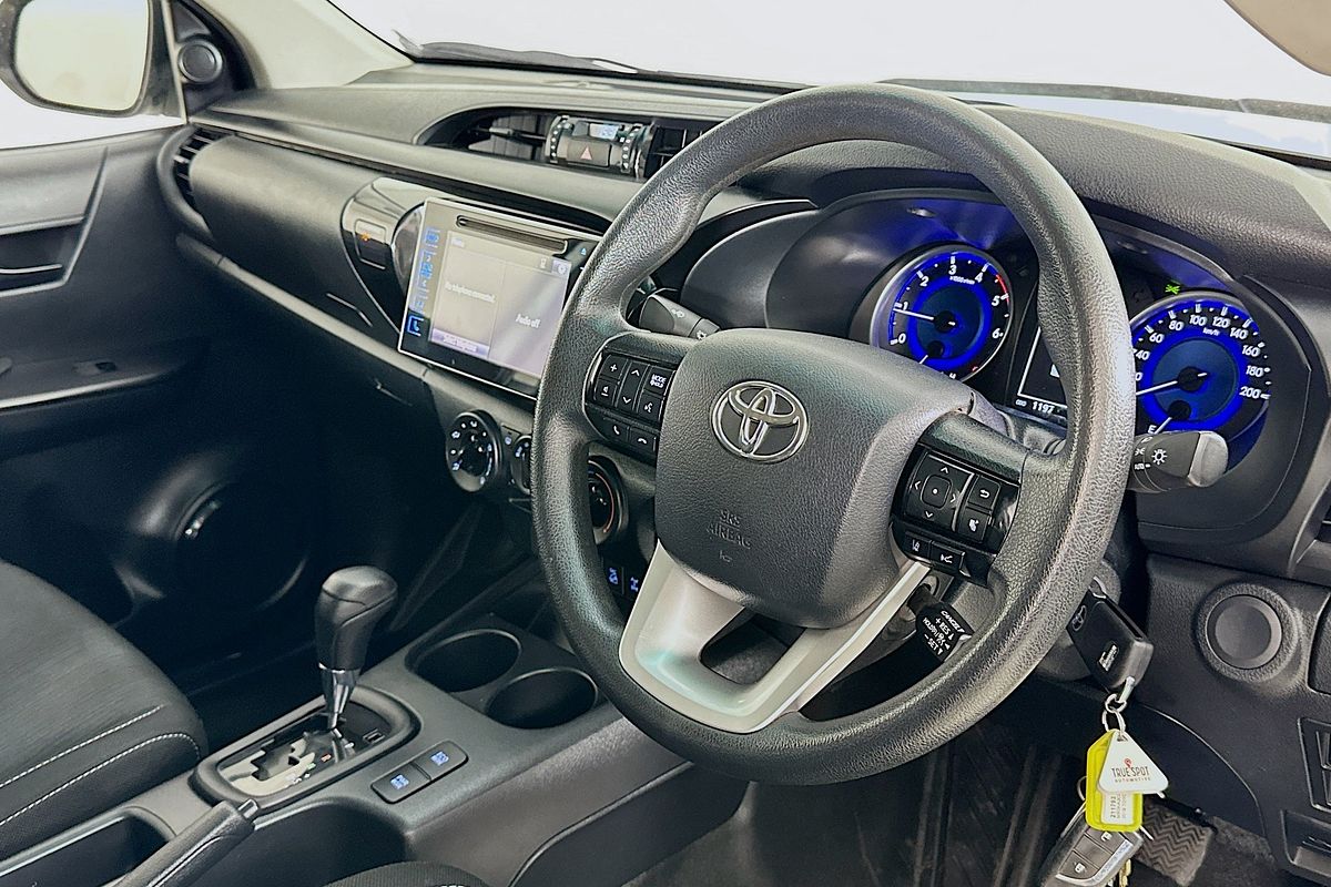 2019 Toyota HILUX SR (4x4) GUN126R MY19 4X4