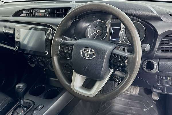 2020 Toyota HILUX SR (4x4) GUN126R FACELIFT 4X4