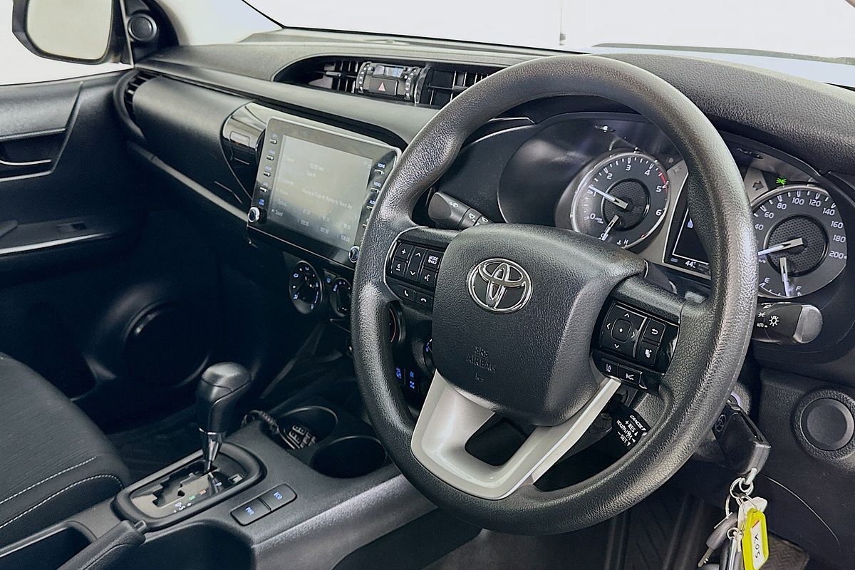 2023 Toyota HILUX SR (4x4) GUN126R 4X4