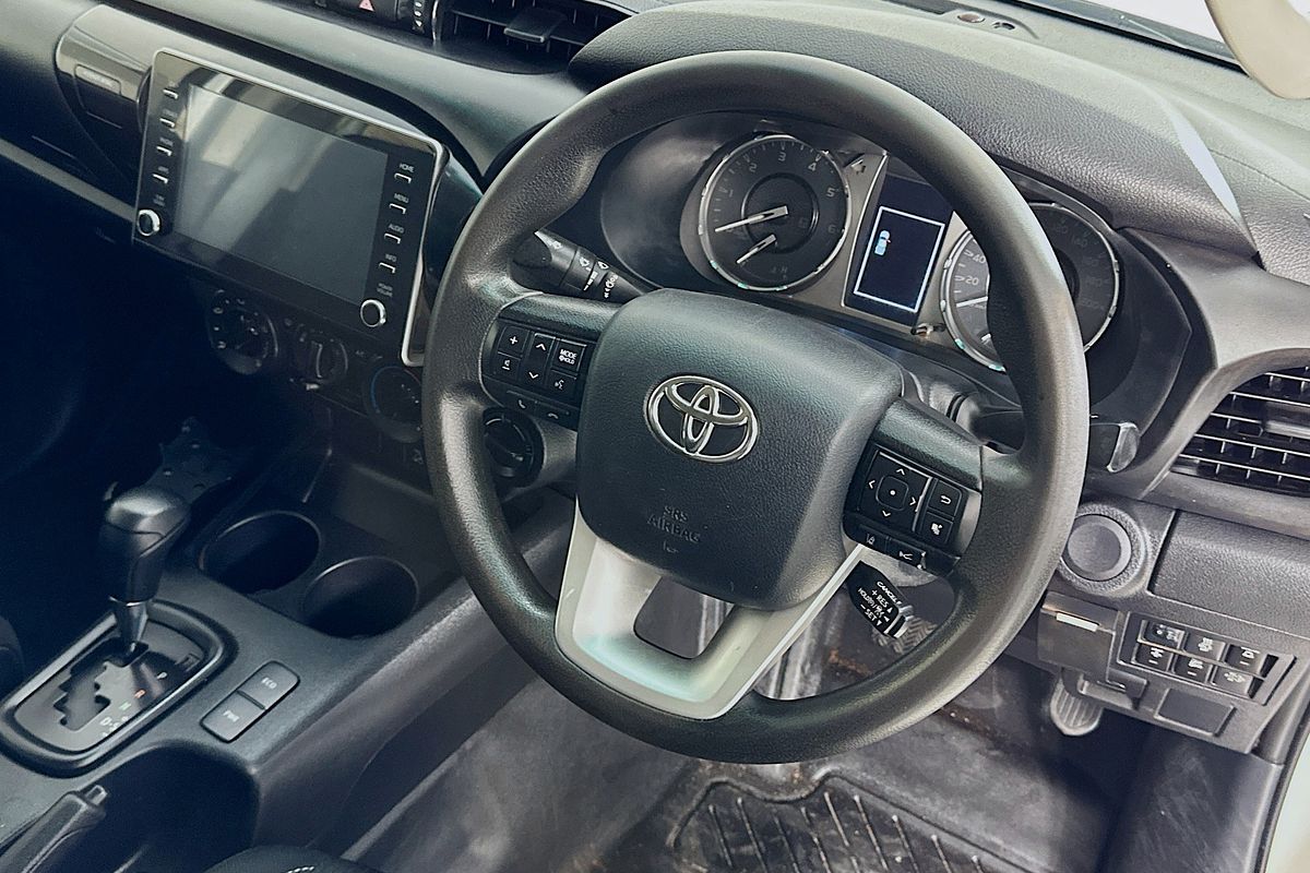 2021 Toyota HILUX SR (4x4) GUN126R FACELIFT 4X4