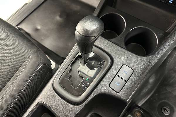 2021 Toyota HILUX SR (4x4) GUN126R FACELIFT 4X4