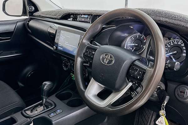 2021 Toyota HILUX SR (4x4) GUN126R FACELIFT 4X4