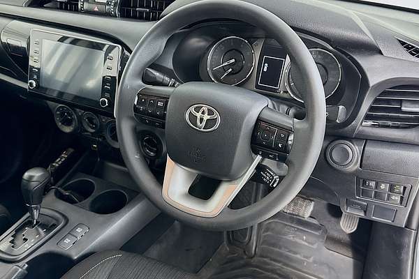 2021 Toyota HILUX SR (4x4) GUN126R FACELIFT 4X4