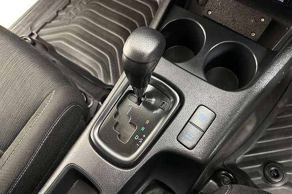 2021 Toyota HILUX SR (4x4) GUN126R FACELIFT 4X4