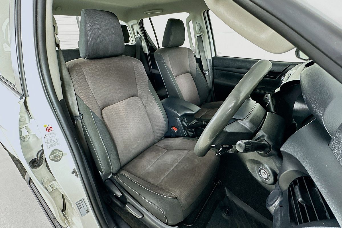 2017 Toyota HILUX SR HI-RIDER GUN136R REAR WHEEL DRIVE