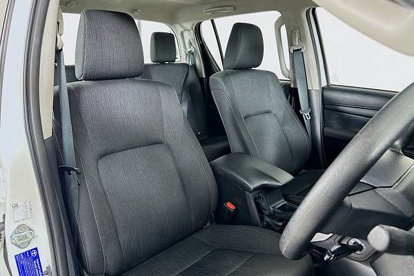 2024 Toyota Hilux SR 48V GUN126R 4X4