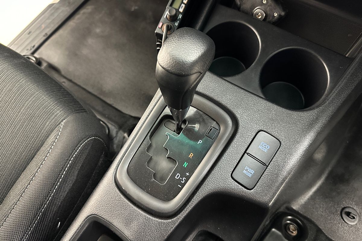 2021 Toyota HILUX SR (4x4) GUN126R FACELIFT 4X4