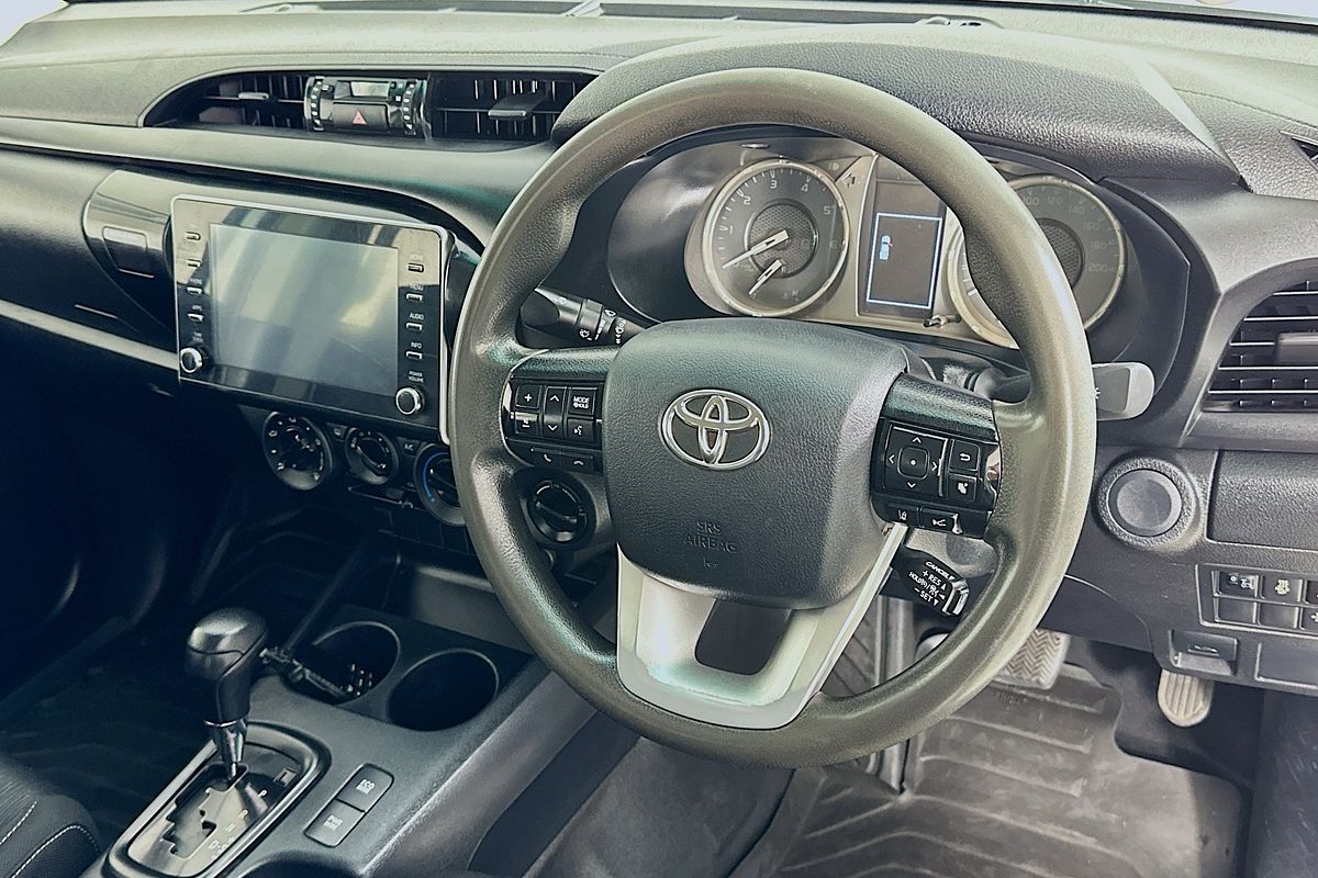 2021 Toyota HILUX SR (4x4) GUN126R FACELIFT 4X4