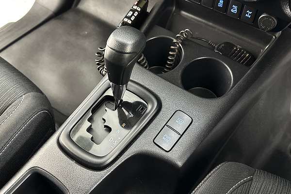 2020 Toyota HILUX SR (4x4) GUN126R MY19 UPGRADE 4X4