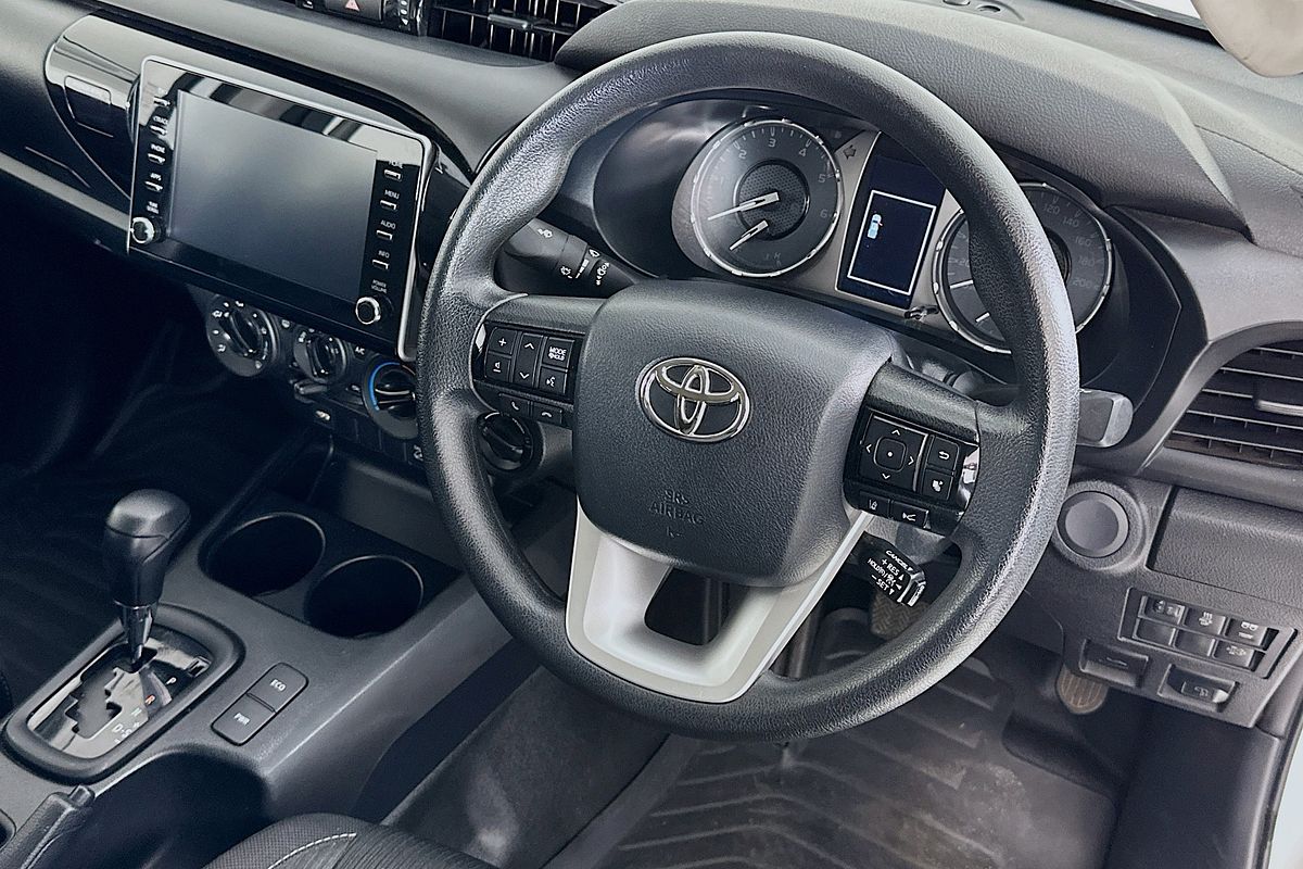 2024 Toyota HILUX SR GUN126R 4X4