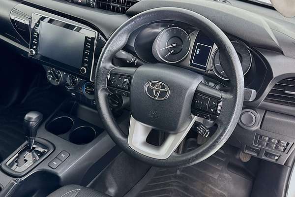 2024 Toyota HILUX SR GUN126R 4X4