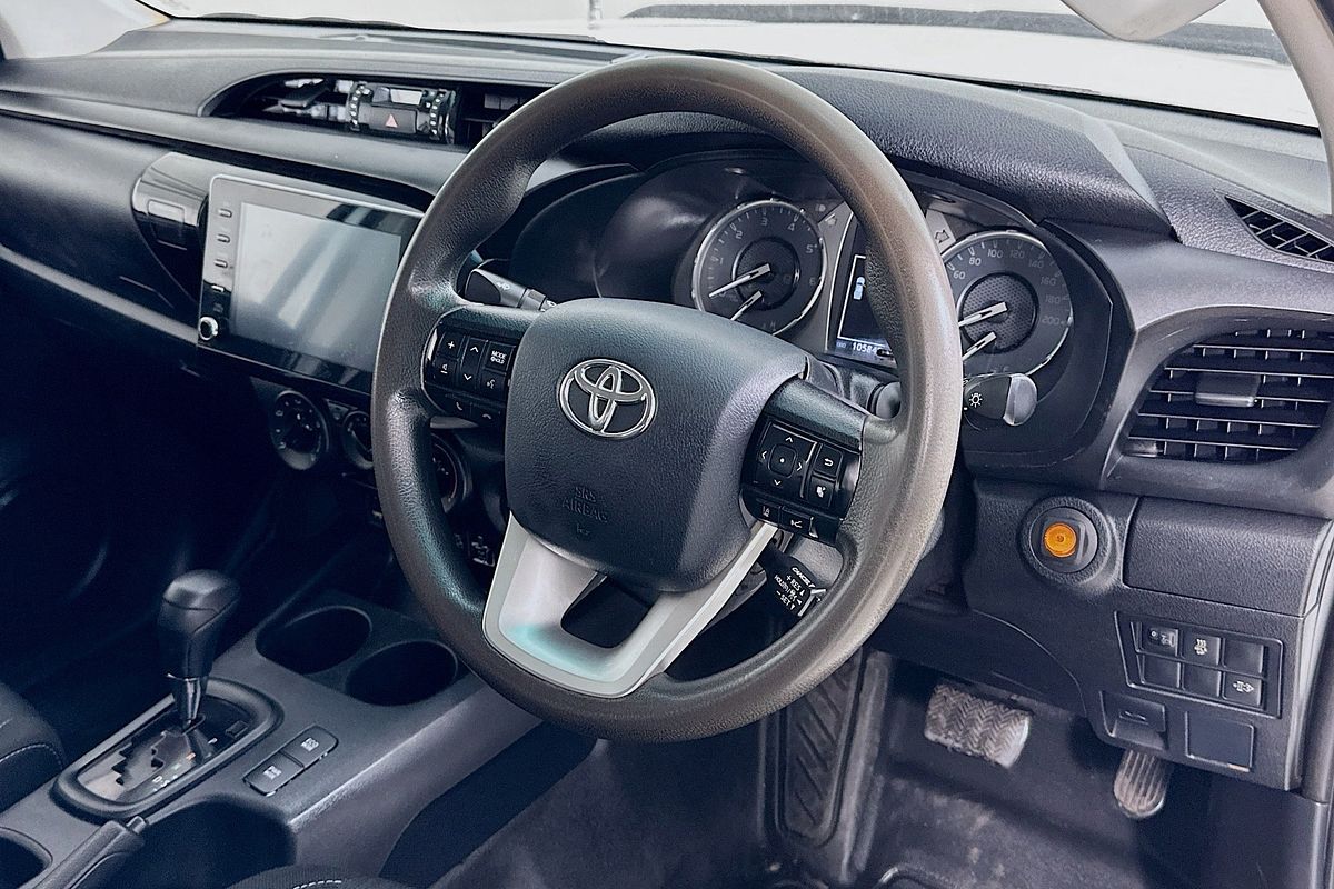 2021 Toyota HILUX SR (4x4) GUN126R FACELIFT 4X4