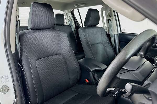 2022 Toyota HILUX SR HI-RIDER (4x2) GUN136R REAR WHEEL DRIVE