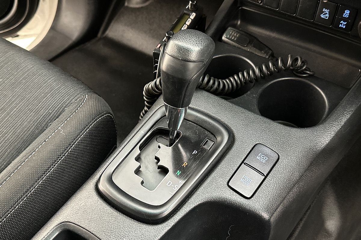 2021 Toyota HILUX SR (4x4) GUN126R FACELIFT 4X4