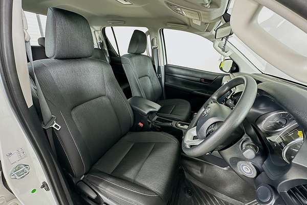 2023 Toyota HILUX SR GUN126R 4X4
