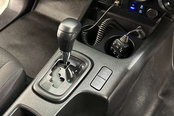 2022 Toyota HILUX SR (4x4) GUN126R 4X4