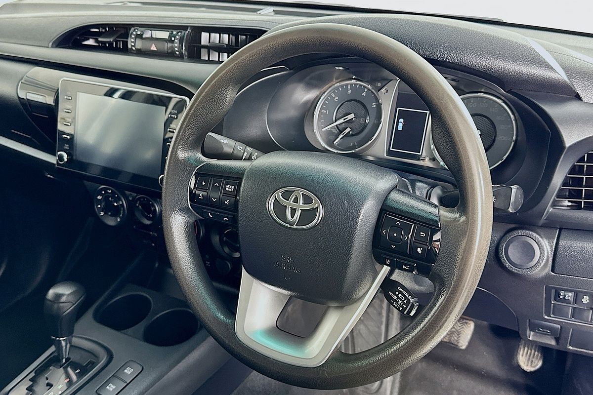 2021 Toyota HILUX SR (4x4) GUN126R 4X4