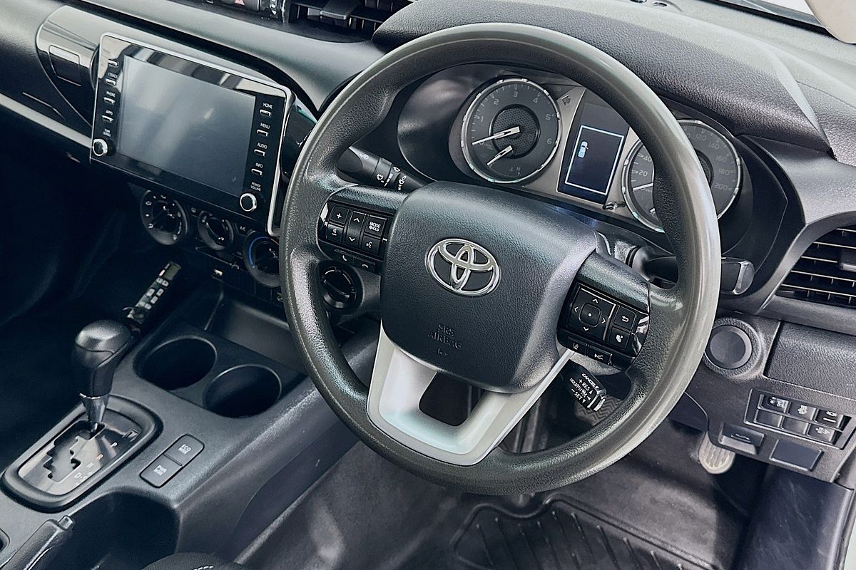 2021 Toyota HILUX SR (4x4) GUN126R 4X4