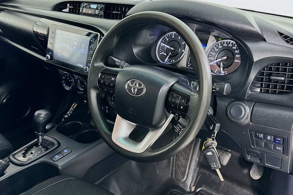 2021 Toyota HILUX SR (4x4) GUN126R 4X4