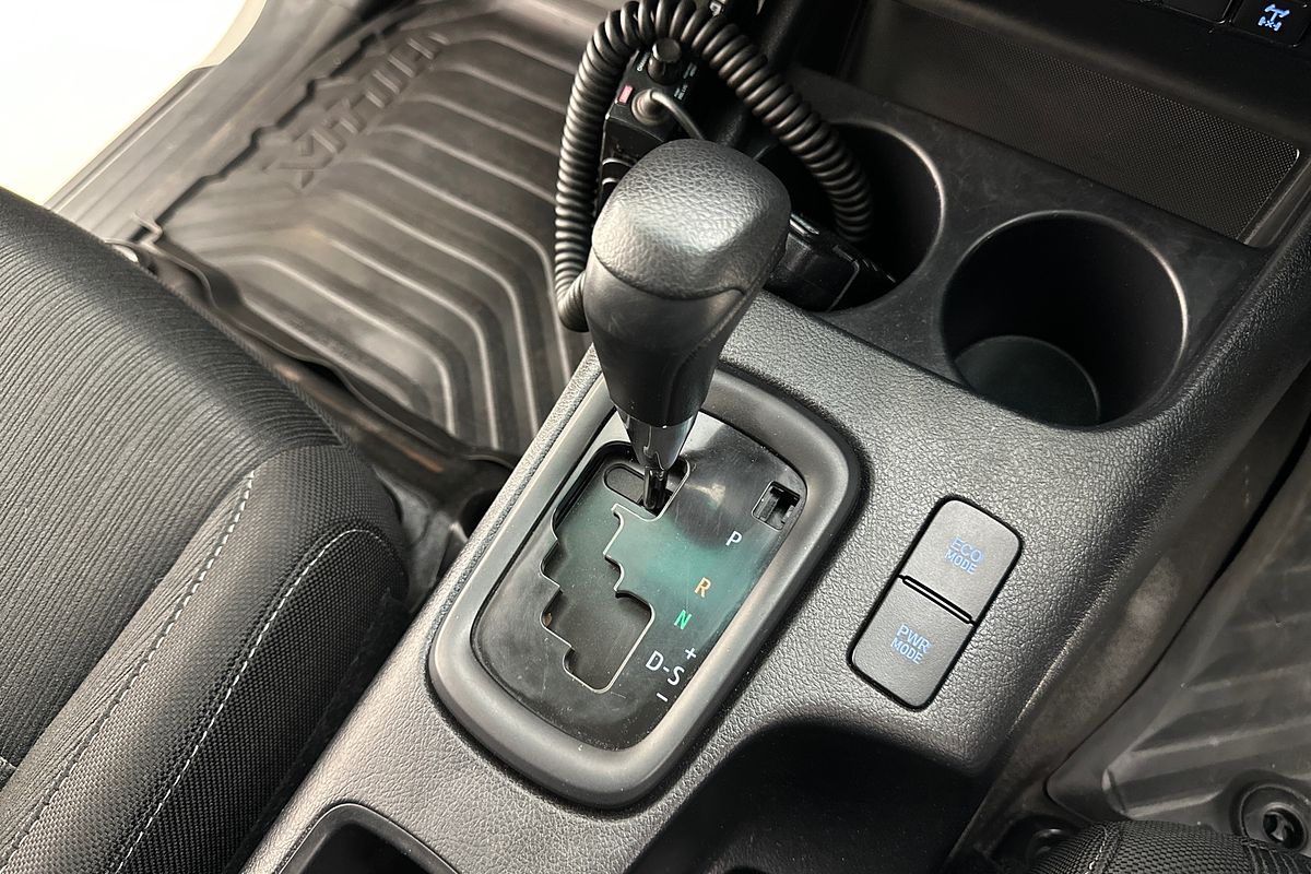 2021 Toyota HILUX SR (4x4) GUN126R FACELIFT 4X4