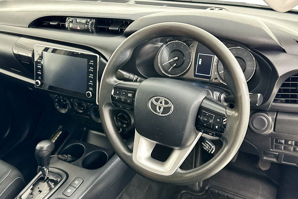 2021 Toyota HILUX SR (4x4) GUN126R FACELIFT 4X4