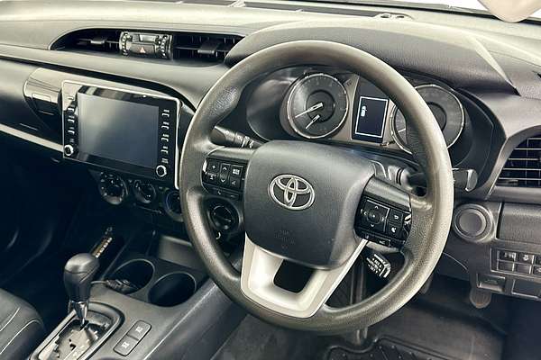 2021 Toyota HILUX SR (4x4) GUN126R FACELIFT 4X4