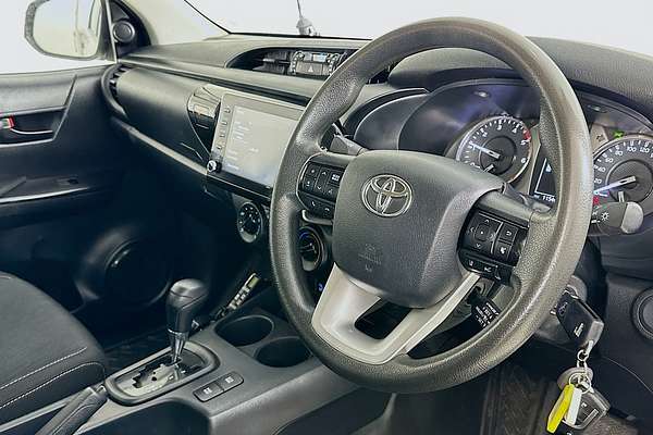 2021 Toyota HILUX SR (4x4) GUN126R 4X4
